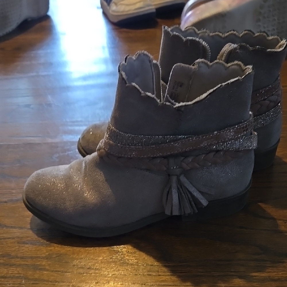 Girl's Gray Sprakle Ankle Booties